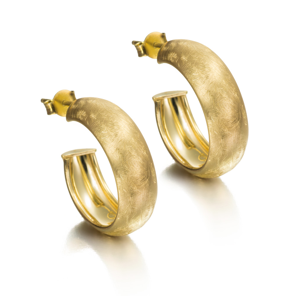 Aros de plata chapada en oro 18K con acabado satinado