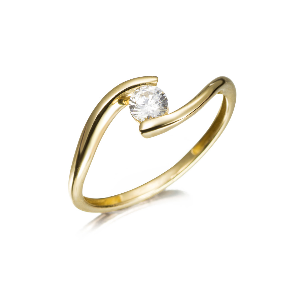 Anillo solitario cruzado de oro 9K con circonita