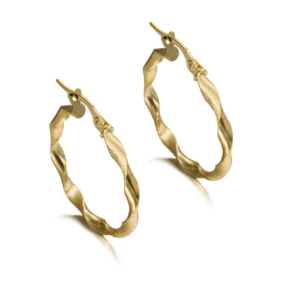 Aros grandes de oro 9K entorchados